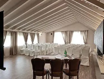 Borgo Santa Giulia مزرعة للإقامة كورتي فرانكا