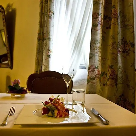 Borgo Santa Giulia مزرعة للإقامة