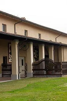 Borgo Santa Giulia مزرعة للإقامة *