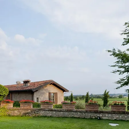 Borgo Santa Giulia Farm stay *